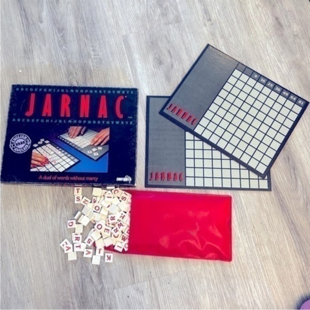 Vintage 1977 JARNAC 2 player tile board game. Excellent condition.